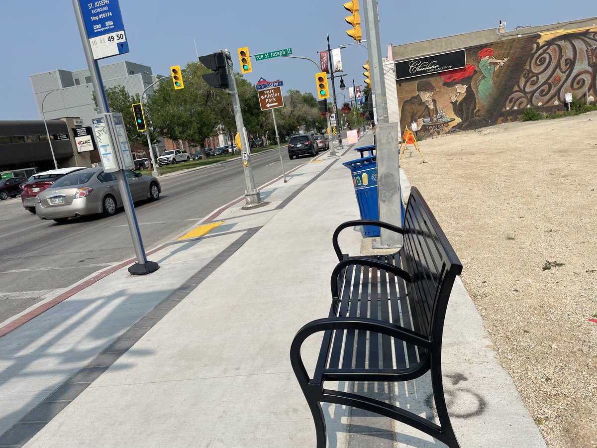 🚲 Exciting News for Cyclists! 🌟
Introducing new benches, bike stands, and Caisse-sponsored bike repair stations along Provencher Boulevard! 🌳🚴‍♀️
Spread the word and celebrate these fantastic additions to our bike-friendly community! 🙌🌿#CyclingCommunity #CaisseFinancialGroup
