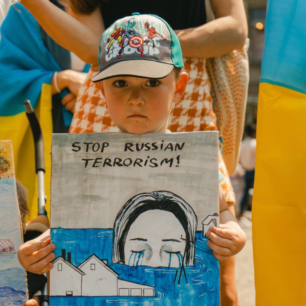 ukrainians_nl's tweet photo. On Sunday, June 11, at the main square of #Amsterdam Ukrainians gathered for a rally against Russia's #ecocide in Ukraine.
#ecocideukraine https://t.co/83xqUz8SWe