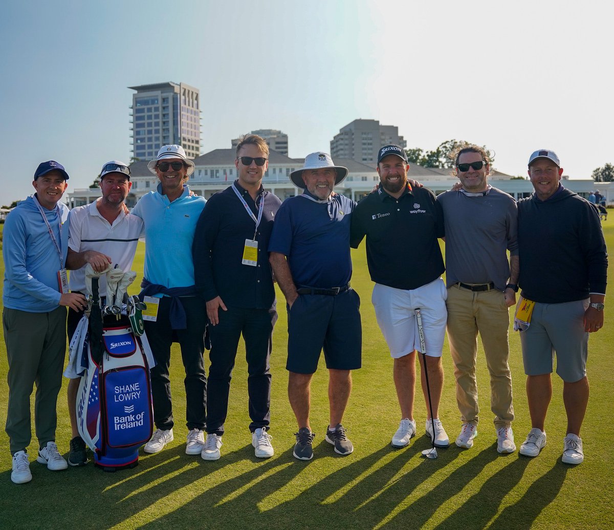 ShaneLowryGolf's tweet photo. Team Lowry ☘️ #USOpen https://t.co/ltytbPmIJN