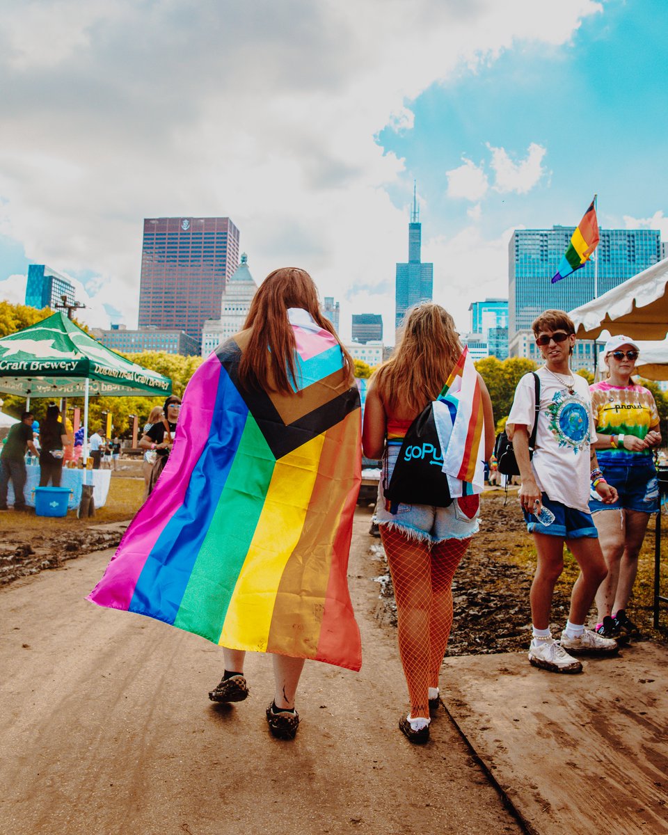 Walking through Wednesday with Pride! 

#prideinthepark #pride #lgbtqia #queer #loveislove #queerlove #translivesmatter #chicagopride