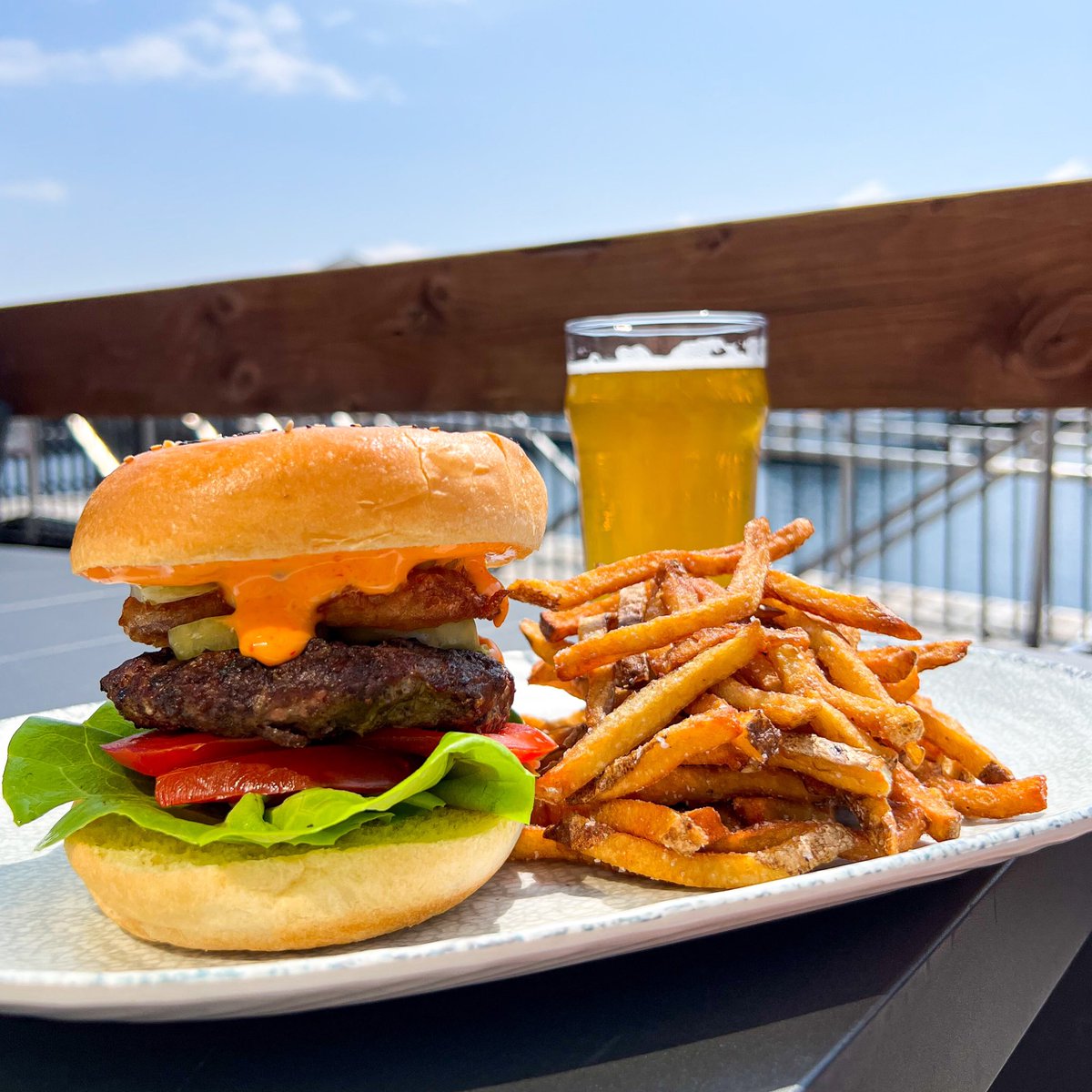 Chillin’ &amp; grillin’ all weekend long with our Father’s Day 🍔&amp;🍺 special 

<a href="/EnrightCattle/">Kara Enright</a> beef burger paired with a pint of <a href="/SpearheadBeer/">Spearhead Brewing Company</a> draft 

Serving up this dad-approved feast at The Patio this Saturday &amp; Sunday for $29!