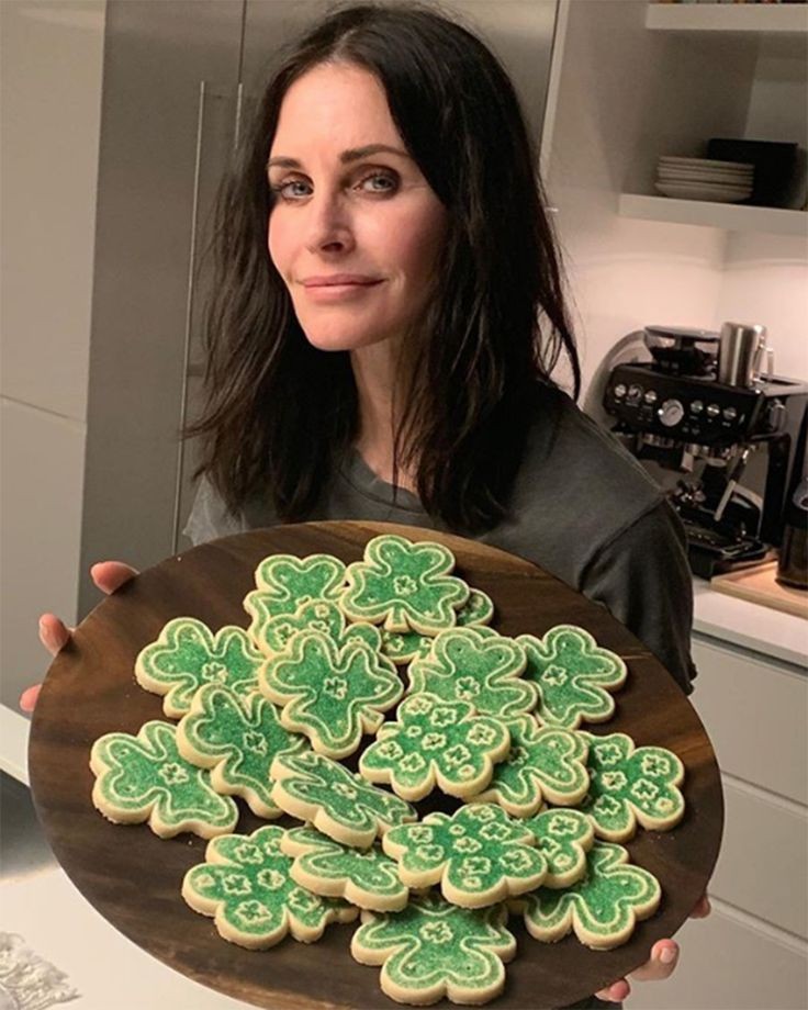 Happy birthday to the one and only courteney cox   