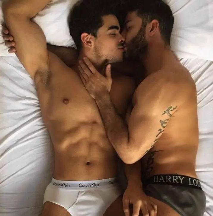 zain4591's tweet photo. Good night ♥️♥️♥️
#Homs #Syria #Syrian_gay #Arab_gay #gay #PrideMonth #Pride2023 #PrideMonth2023 #hot_men #Arab https://t.co/1OjP9zHFv3