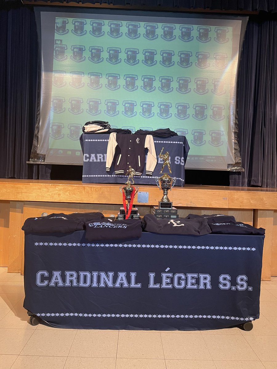 Happening now @CardinalLegerSS: Athletic Banquet! ⚽️ 🏀 ⚾️ 🎾 🏊‍♀️ 🏒 🏐 🏆🥍⛳️🥌 🥎🏸🏃‍♂️🥇🥈🥉