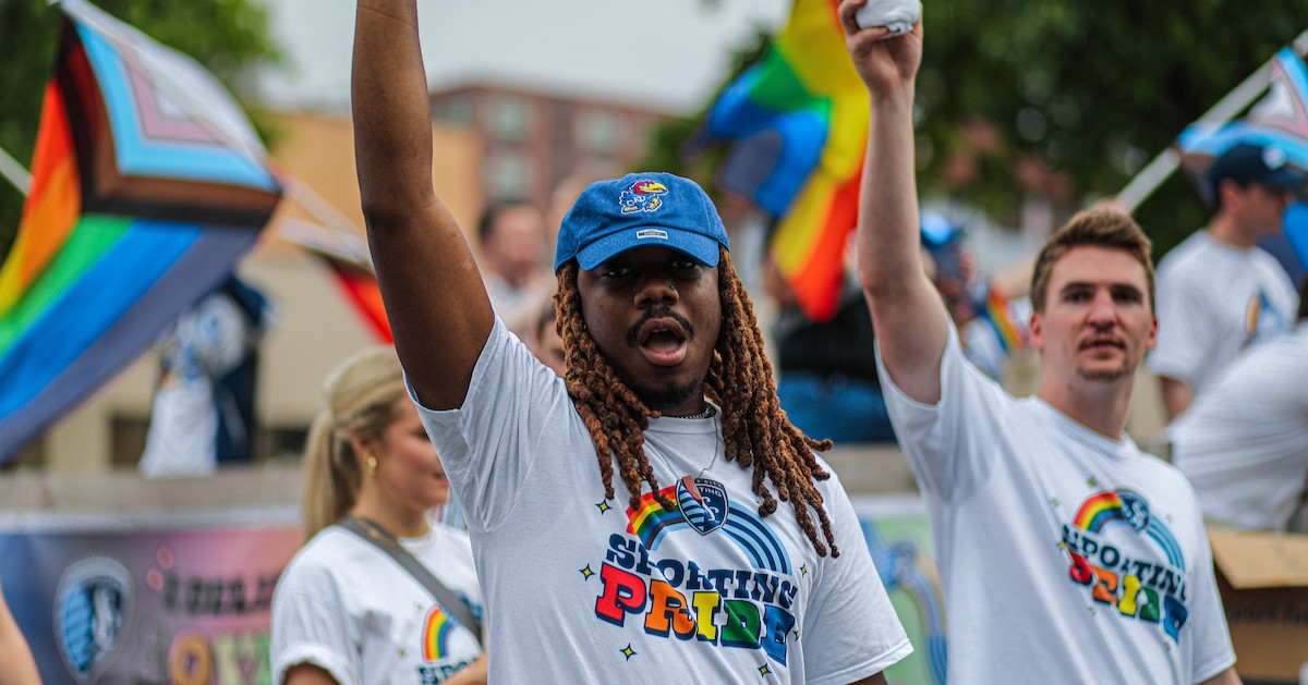 compassminerals's tweet photo. It was a weekend to remember for our #OverlandPark employees. Check out the #Pride they showed while walking with @SportingKC  in the #KCPrideFest parade! 🌈 #EveryoneMatters #ClearlyEssential #EssentialAndEqual #EnrichLives https://t.co/mbguvKuPSm
