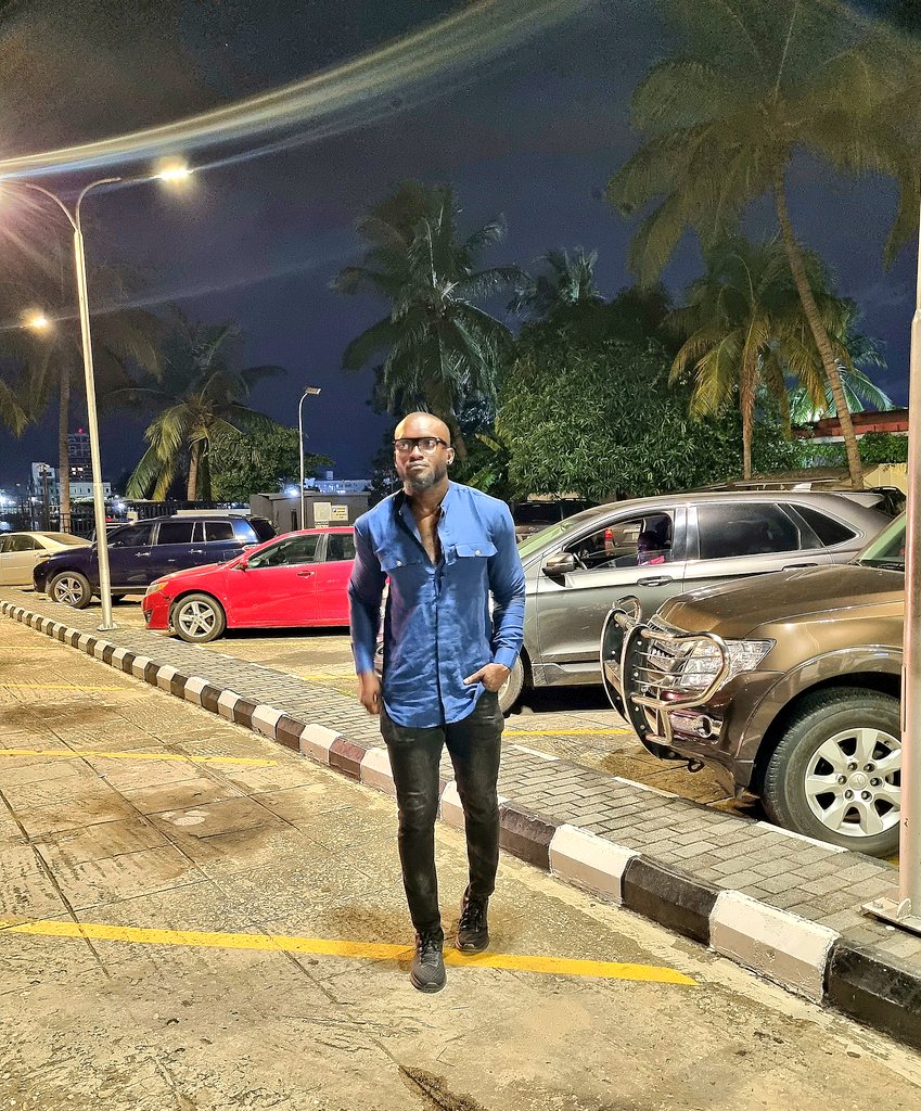 cc2nates's tweet photo. Out to mingle 💙💙
 Shirt @BradfordCole8
 #proudlynigerian #9jafashion #bradfordcole #madein9ja #madein9jabrand #bradoriginal https://t.co/rQGoC37Yfm