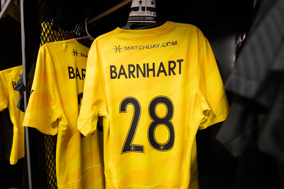 WashSpirit's tweet photo. Love seeing @nbarnhart rockin' the captain's armband ⚽️ https://t.co/y2jaV0hNZD