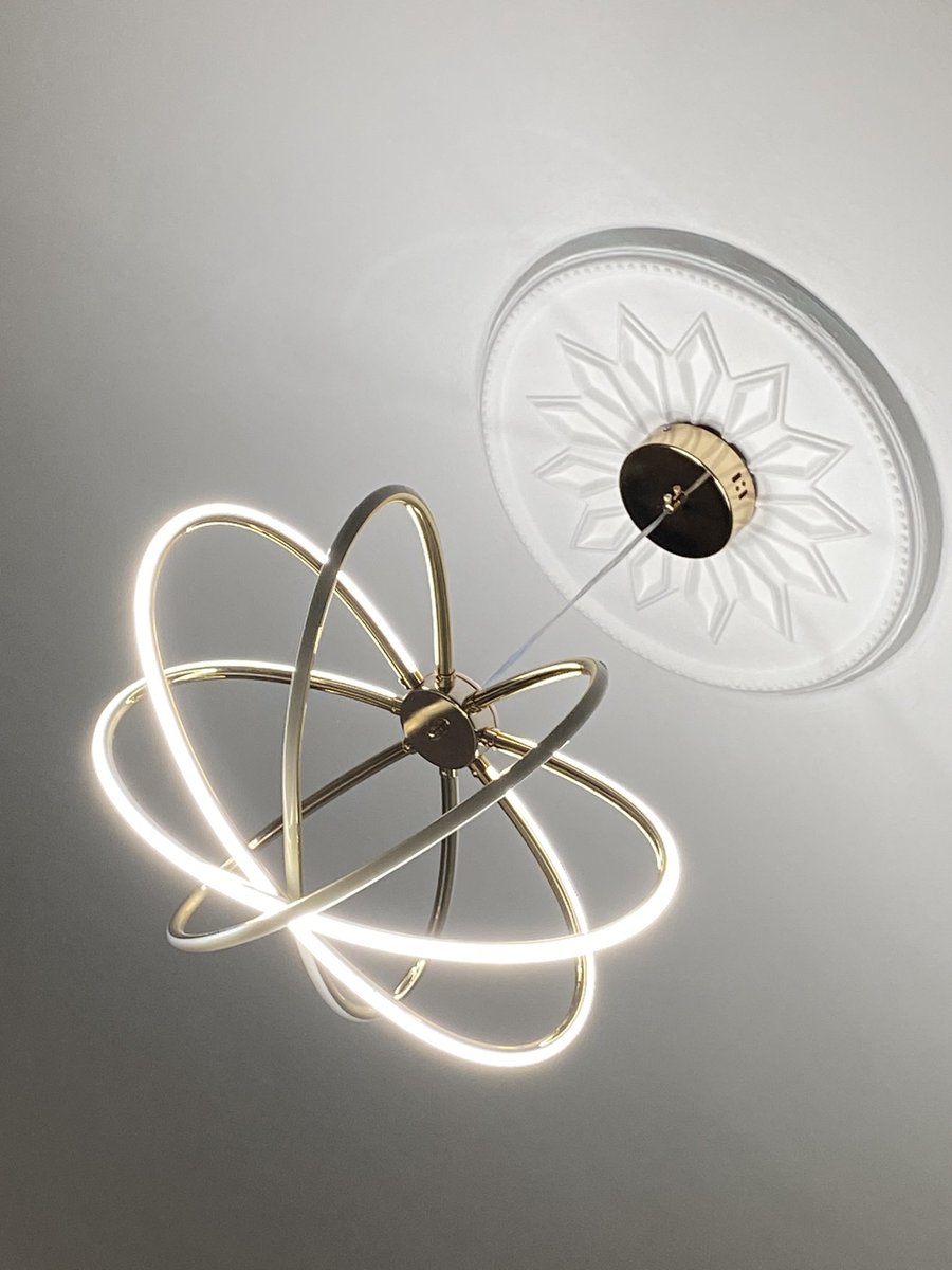 Malum tweeti okuduktan sonra uzun bir süre bakıştık