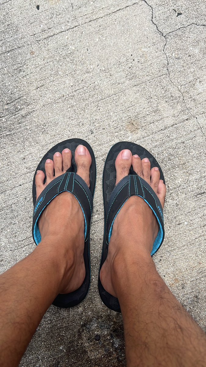 small808feet's tweet photo. I need a pedicure #malefeet #menfeet #malefeetlovers #feetpic #footmaster #gayfootfetish #malefootdom #footfreak #footworship #findom https://t.co/lQYBrtqa02