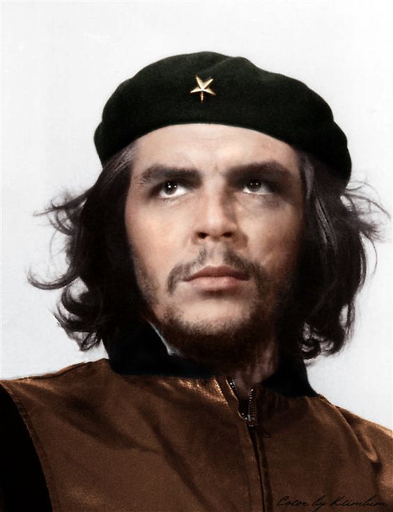 Che Guevara não poderia ter melhor elogio a sua própria pessoa que não ser odiado pela direita. O conservador espumando de raiva diante dele é prova de  seu valor para a luta dos trabalhadores em todo o mundo

Vou deixar aqui alguns fios que já fiz sobre o revolucionário 🧶