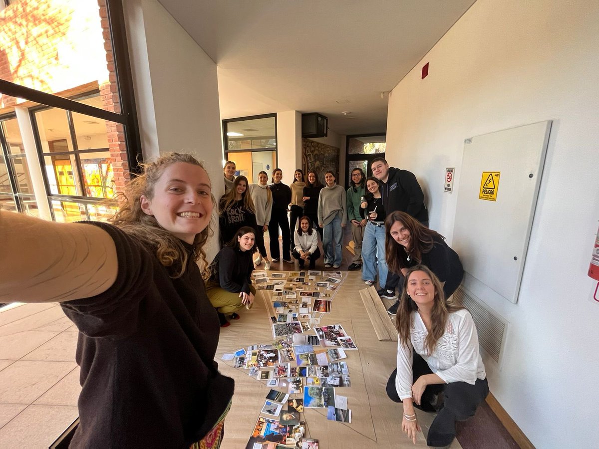 Última clase de Teorías de la Enseñanza trabajando en la narrativa visual del recorrido por la materia <a href="/GachyCap/">Gachy Cappelletti</a> <a href="/EscuelaEduUdeSA/">Escuela de Educación UdeSA</a>