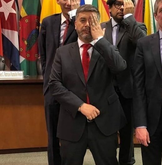 🔴 ME QUIERE PRESO. El (not) juez de la primera línea, Daniel Urrutia, se querella en mi contra, y contra Mario <a href="/desbordes/">Mario Desbordes Jiménez</a>, por un tweet del 2 de febrero en que repliqué información de El Líbero. En mi tweet señalé y luego rectifique que (El Tribunal del) juez Urrutia ha liberado