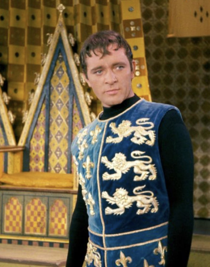 Lora Stocker tweet media