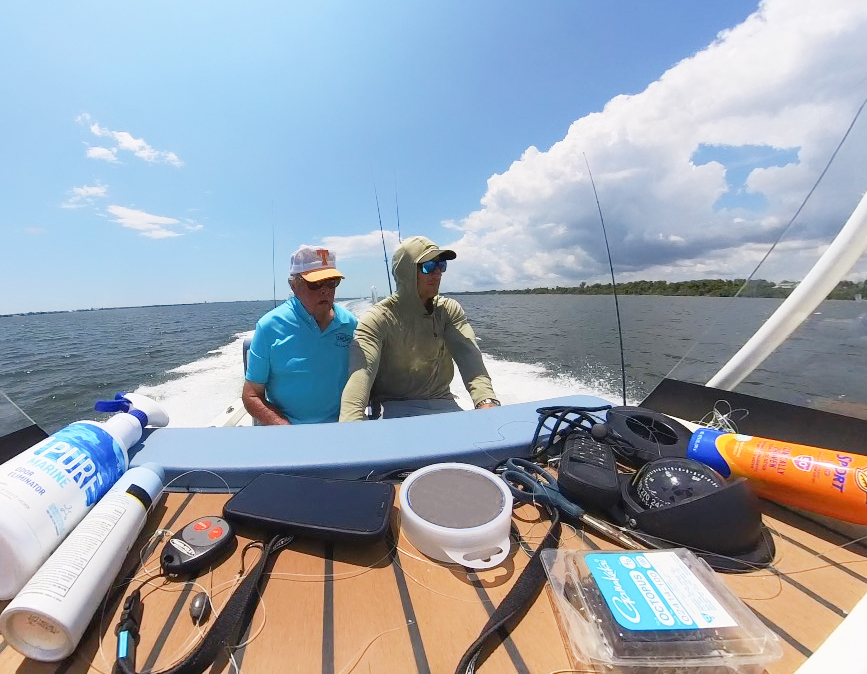 Bill_Dance1's tweet photo. I swear this is an unedited image from our insta360 camera on a recent trip! Let me know when you see it! 👀
#uneditedclouds #PeterDeeks #itsaGodthing
#billdance https://t.co/Ho1hEZ1i8P
