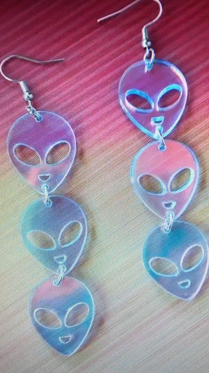 ROSWELL268's tweet photo. Alien fashion earrings $10 + S&amp;H if you want one just message me. I only ship in the USA https://t.co/pIp5YkVZ9d