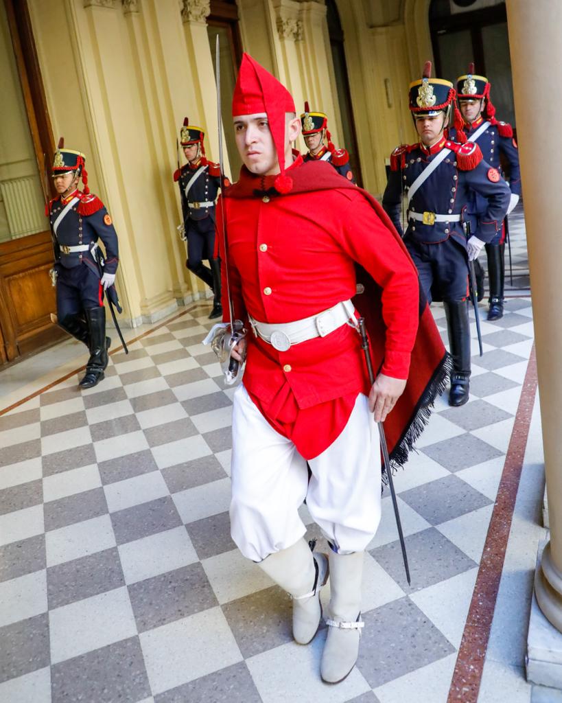 MartinGuemes's tweet photo. Qué orgullo ver a los Granaderos junto a la "División Infernal de Gauchos de Línea" del Regimiento de Caballería de Exploración de Montaña 5, General Martín Miguel de Güemes. ¡Viva la Patria! 🇦🇷 https://t.co/RTBjSjBbwl