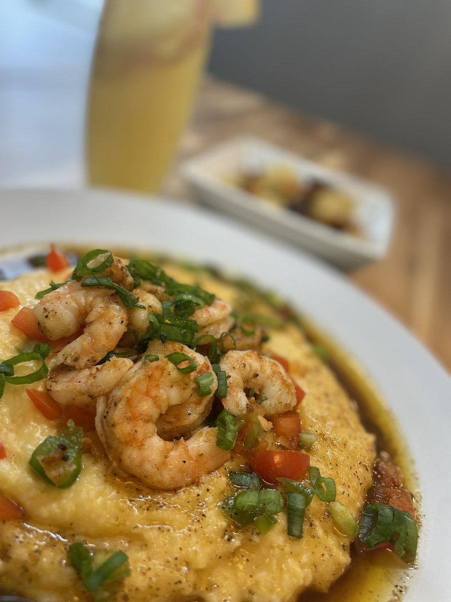 Chefnorm's tweet photo. @DGUNZ22 Well known for my shrimp and grits.  #chefnorm #chefnormscatering https://t.co/jgaNGgKXHf