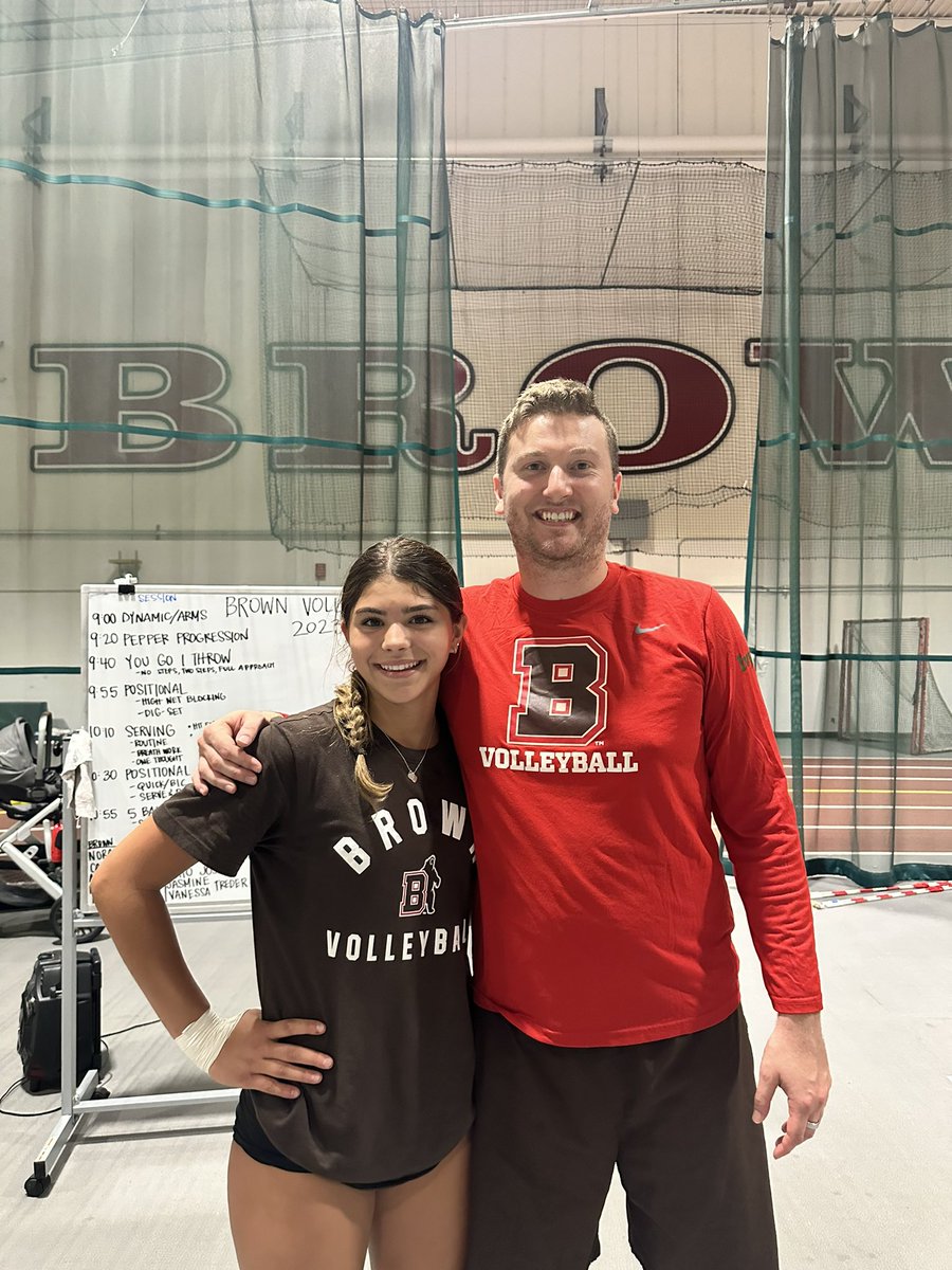 Thank you so much @BrownU_VB for an amazing camp! 
#gobruno🐻