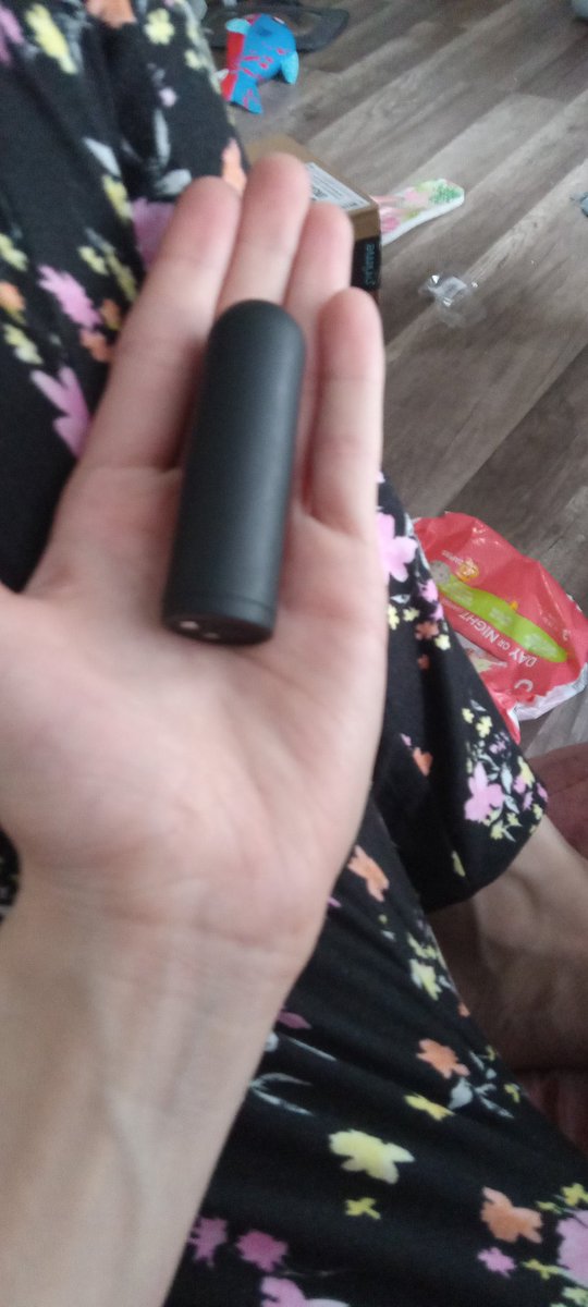 kbabylover's tweet photo. This amazing g spot toy is amazing for both partners. It helps spice up your sex life. You can also use it solo as well. All you do is download the app after getting your toy, scan the code done. It's small and can't hear it while out in public. Thanks @hunpohuarong1 for this toy https://t.co/FyDXSVlluY