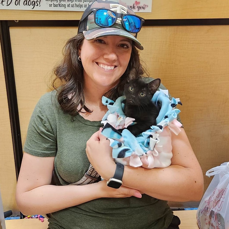 😍Adopted!!😍
Vader gets to go home to a kitty sister named Marshmallows and two human brothers. 
#PetsmartCharities #gotchaday #adoptdontshop #fureverhome #kittens #whiskerwednesday