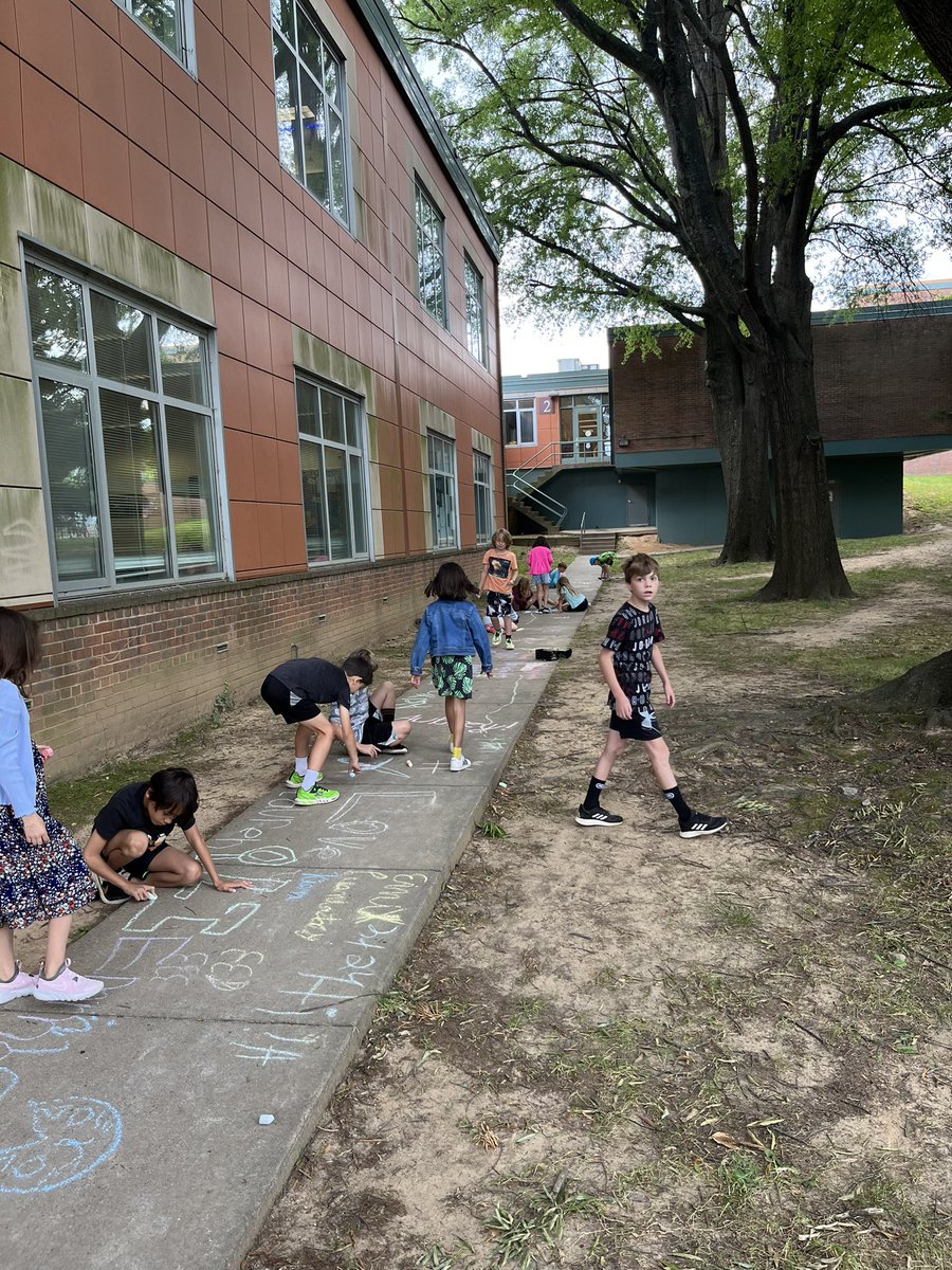 Ms. Ryan tweet media