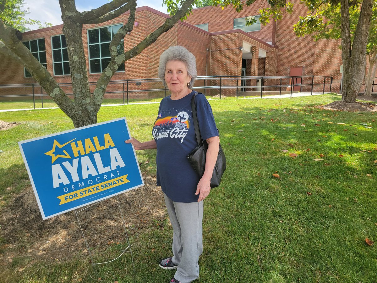IvaniaCastill17's tweet photo. #SiSePuede For a better future, 4 our children and families my #Voto 📥🗳✅️🇺🇲🚀 #Vote For @HalaAyala FOR #STATE_SENATE THE NEW 33RD DISTRICT. https://t.co/G9IVqUMT51