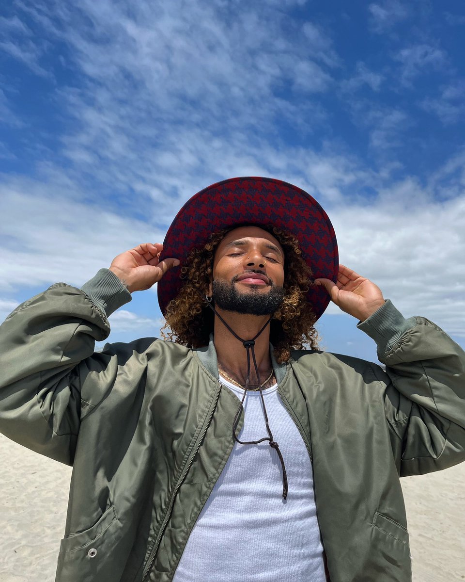 Village Hat Shop tweet media