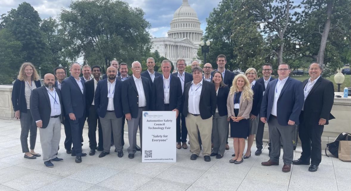 Barney Loehnis tweet media