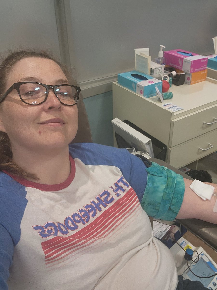 @CanadasLifeline donation #7 today 😁🥰 #nbdw #ShineALight