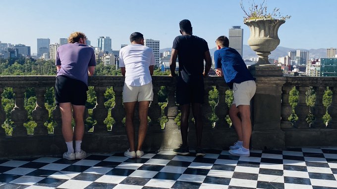 Tremendo buffet internacional encuentra uno en el Castillo de Chapultepec 🤤 https://t.co/3b34Rpwt3W<a href="/tag/avengersendgame"class="tags"><span>#avengersendgame</span></a>