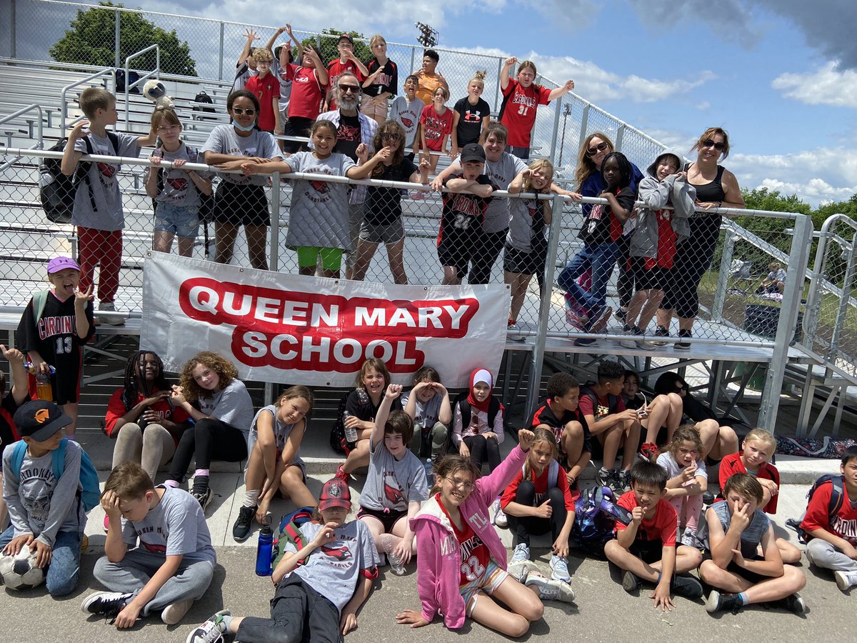 camp_arnold's tweet photo. Congrats to all the @QueenMaryHwdsb athletes that competed in the P/J Track and Field. You did us proud!! A big thanks to Jaylan, Ally and Katie for all your help with the team! Check out your results at https://t.co/iKVJyW0R5y https://t.co/efVltzWD5B