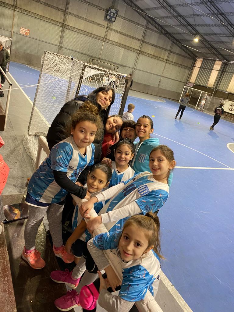 DeportesRacing's tweet photo. #HandballVDP 🤾‍♀️

El sábado a la mañana se llevó a cabo el encuentro de Minis en Platense. Participaron @RacingHandballV, Colegio San Jorge, San Miguel, SAG Polvorines y el local. Todos los encuentros sin tanteador.

#VamosRacing
#ElClubMasLindoDelMundo
#DeportesRacing https://t.co/ARx3kGjPcx