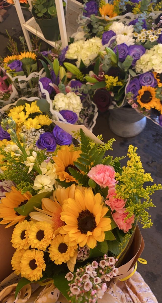 sunflowerchives's tweet photo. always my favorite 🌻 https://t.co/4Y57LRY5X9