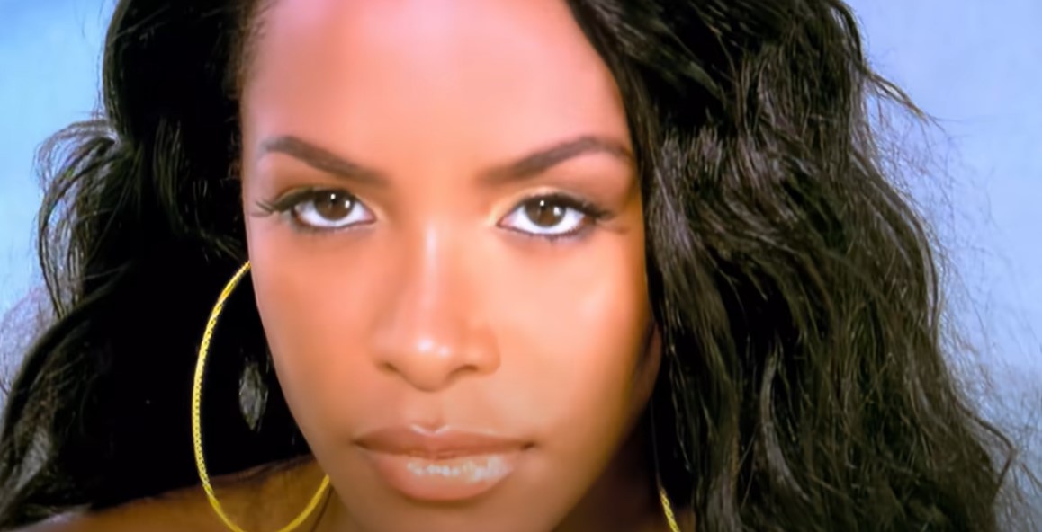 RoyalTeeMagazine tweet media