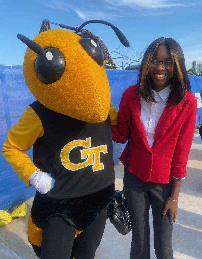 WHS_Seminoles's tweet photo. Westside’s 2023 Valedictorian Na’Ya Kendrick represented at Governor Kemp’s 2023 Valedictorian Reception in Atlanta June 3. Na’Ya also spent quality time with “BUZZ” to prep for her Fall Semester as a “Ramblin’ Wreck from Georgia Tech!”
#BibbVIP #Built4Bibb #WestsideWinning https://t.co/X4MLqKvNAK