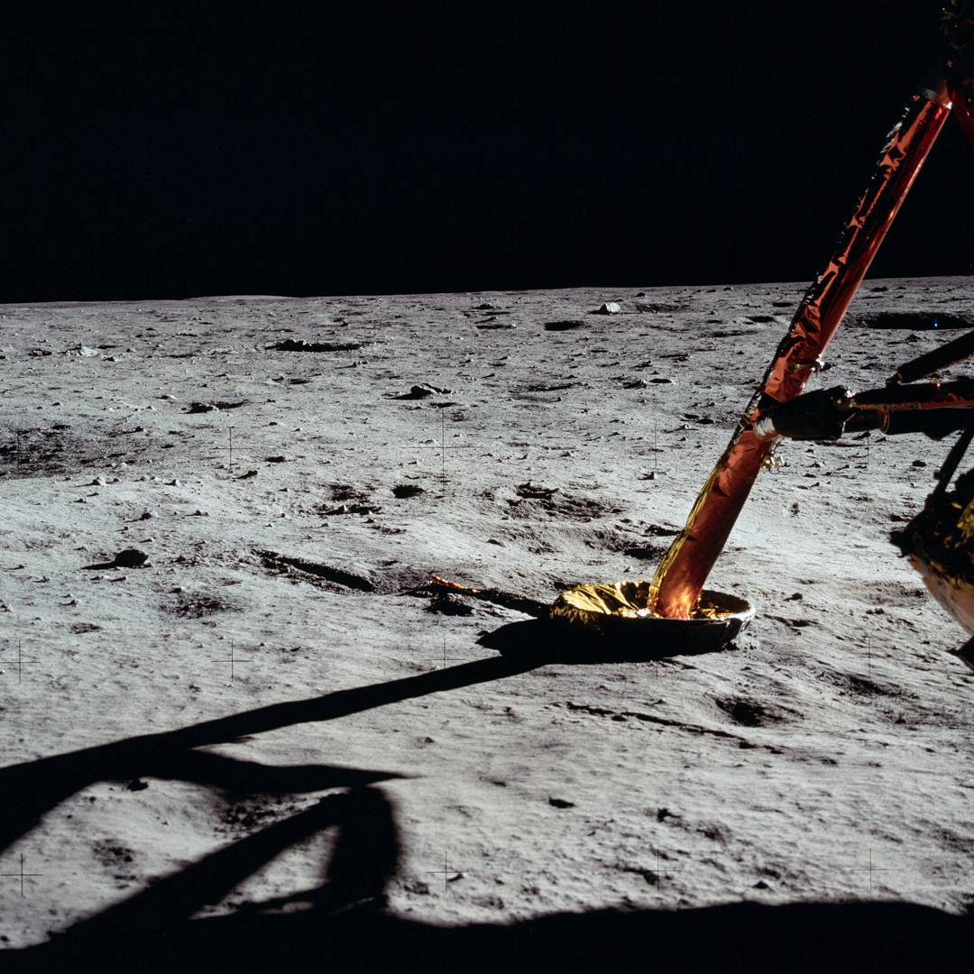 ComeInSpaceCmd's tweet photo. The Eagle. Landed. #nasa #apollo11 #armstrong #aldrin #collins #history #1969 #moon #eagle #saturnv #moonlanding #earth #usa #explore #space #spacecmd
#photooftheday #picoftheday #photography #firstman #lunarsurface #moonshot https://t.co/OJ4LrXxnDU