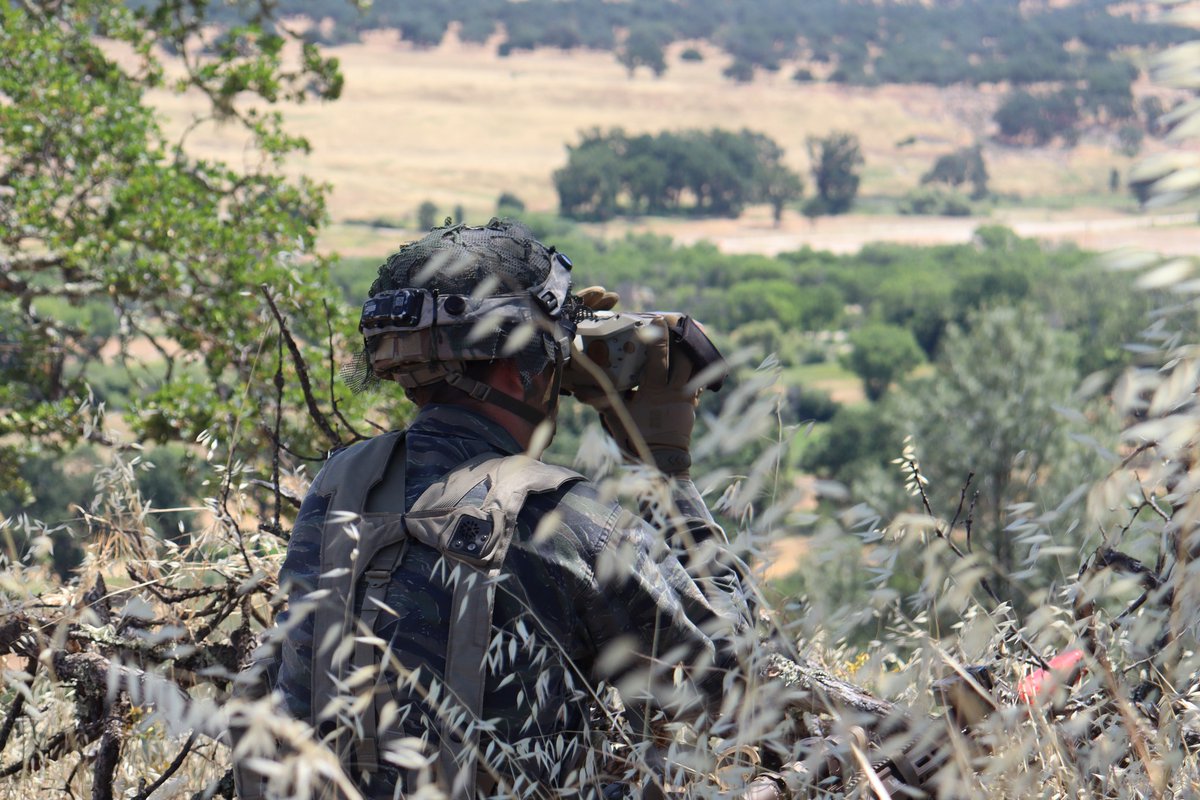 No challenge, no change 💥
1-23IN @7thID Soldiers execute #OPFOR with the RTU in Camp Roberts, CA for XCTC23. Participating in real world combat training for rotational forces is imperative for ensuring lethality.
#BeAllYouCanBe
@1SBCT_Ghost @OregonGuard @USNationalGuard @USArmy