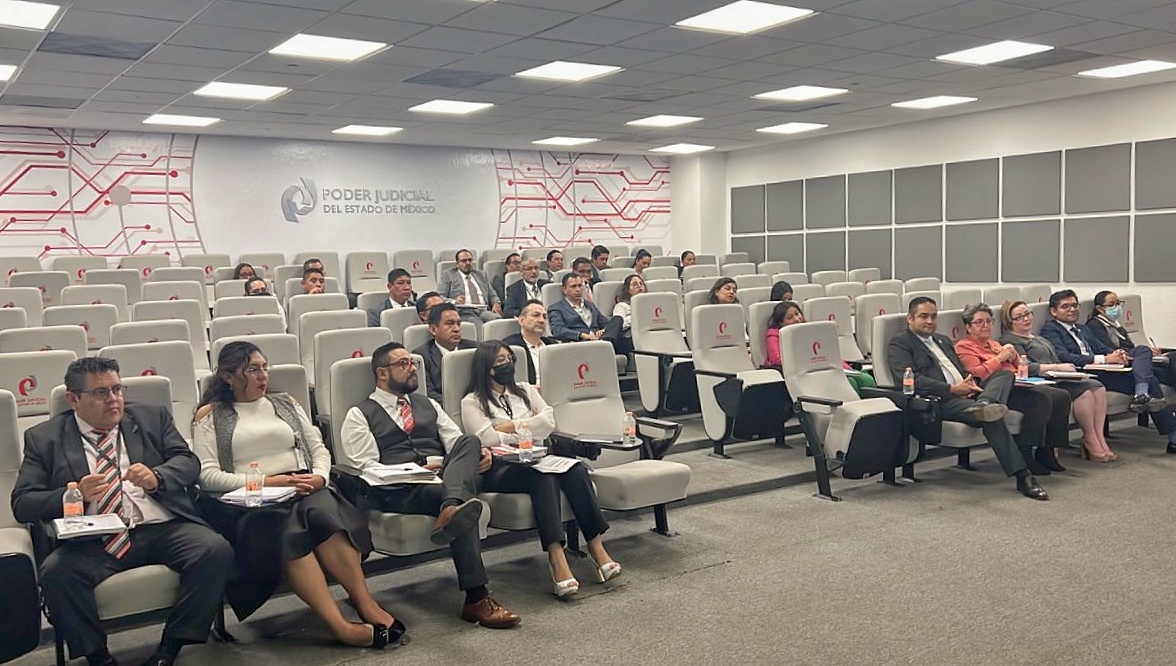 Infoem's tweet photo. El #Infoem brindó la capacitación relacionada con el Sistema de Gestión de Seguridad de la Información y #REDATOSEM a personal del @PJEdomex; a fin de fortalecer capacidades, en materia de protección de bases de datos. Ello, en colaboración con la Unidad de Transparencia del PJ. https://t.co/9YFbwbcWRV