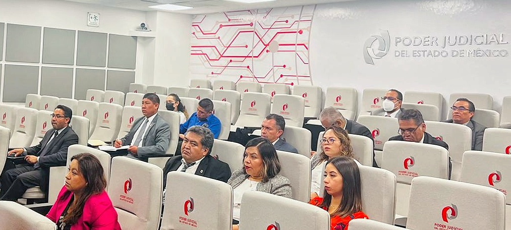 Infoem's tweet photo. El #Infoem brindó la capacitación relacionada con el Sistema de Gestión de Seguridad de la Información y #REDATOSEM a personal del @PJEdomex; a fin de fortalecer capacidades, en materia de protección de bases de datos. Ello, en colaboración con la Unidad de Transparencia del PJ. https://t.co/9YFbwbcWRV