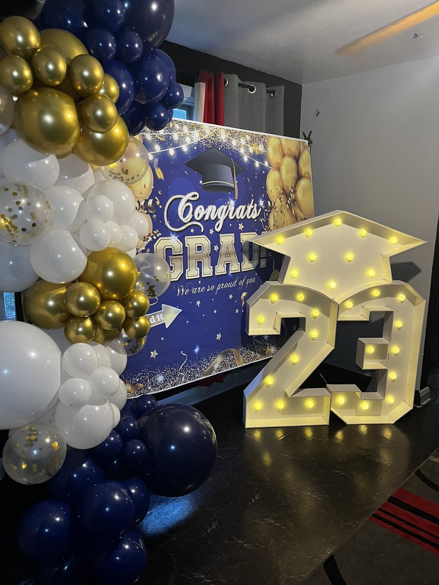 SincerelySlimm's tweet image. Book &amp;amp; Order with Slimm’s Kustomz 😏 Everything custom made by ya girl 😛 #CustomPartyFavors #ShippingAvailable