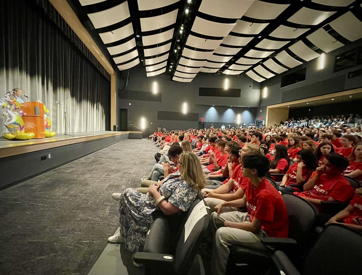 mehms's tweet photo. What a day for our 8th graders! 

#HuskyPride 🎉 https://t.co/HsRUaGH8k1