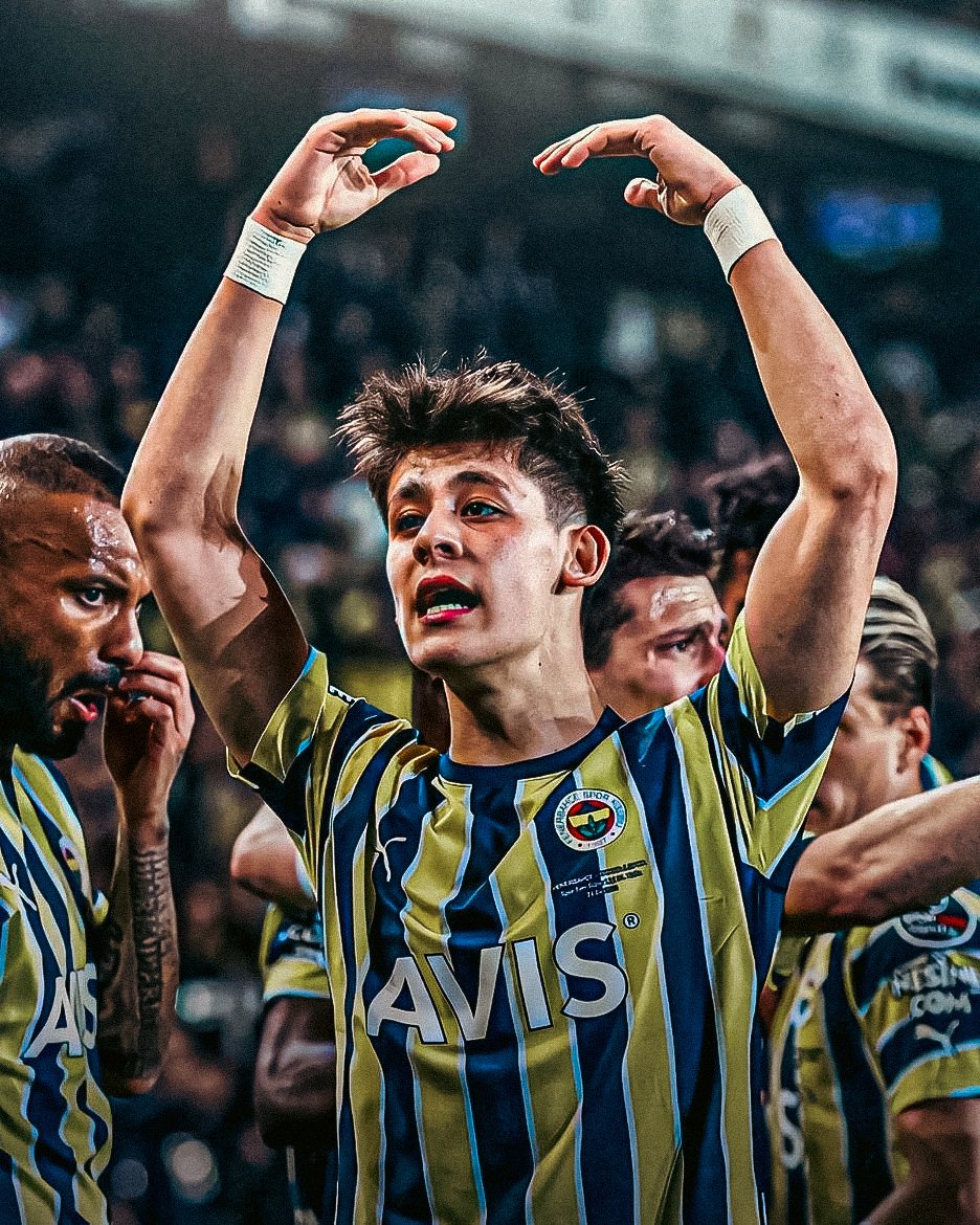 tedeoski's tweet photo. “Sözleşme bizim için bir prosedür. Biz zaten Fenerbahçeliyiz.”

O kupa senin ellerinde yükselmeli...
#BiziBırakmaArdaGüler https://t.co/bpgEW7CF0u