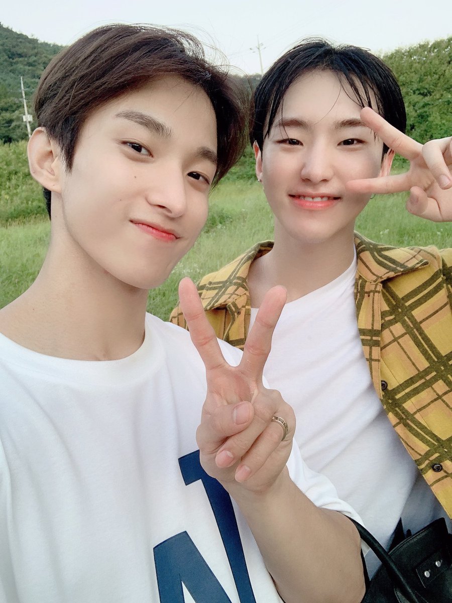 han_U910's tweet photo. 더 줘 더 줘 https://t.co/ub0sbMtmTB