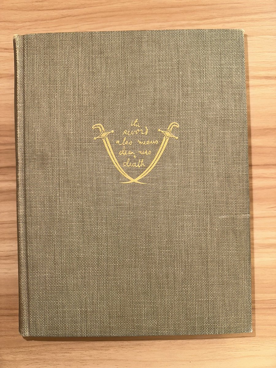jasweetiii's tweet photo. My newest addition to the bookshelf: a 1935 edition of T.E. Lawrence’s Seven Pillars of Wisdom. https://t.co/th4y7yA4HD