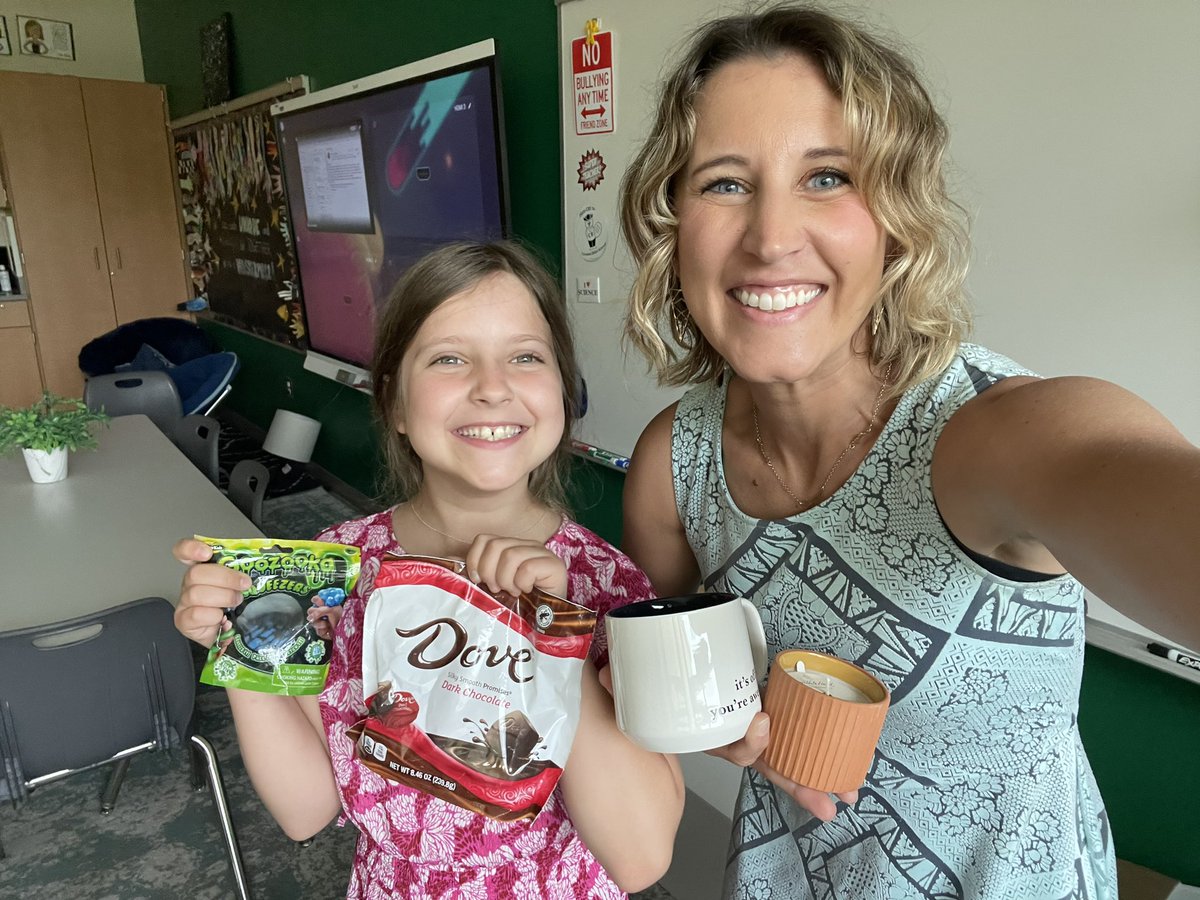 Mrs. Flack tweet media