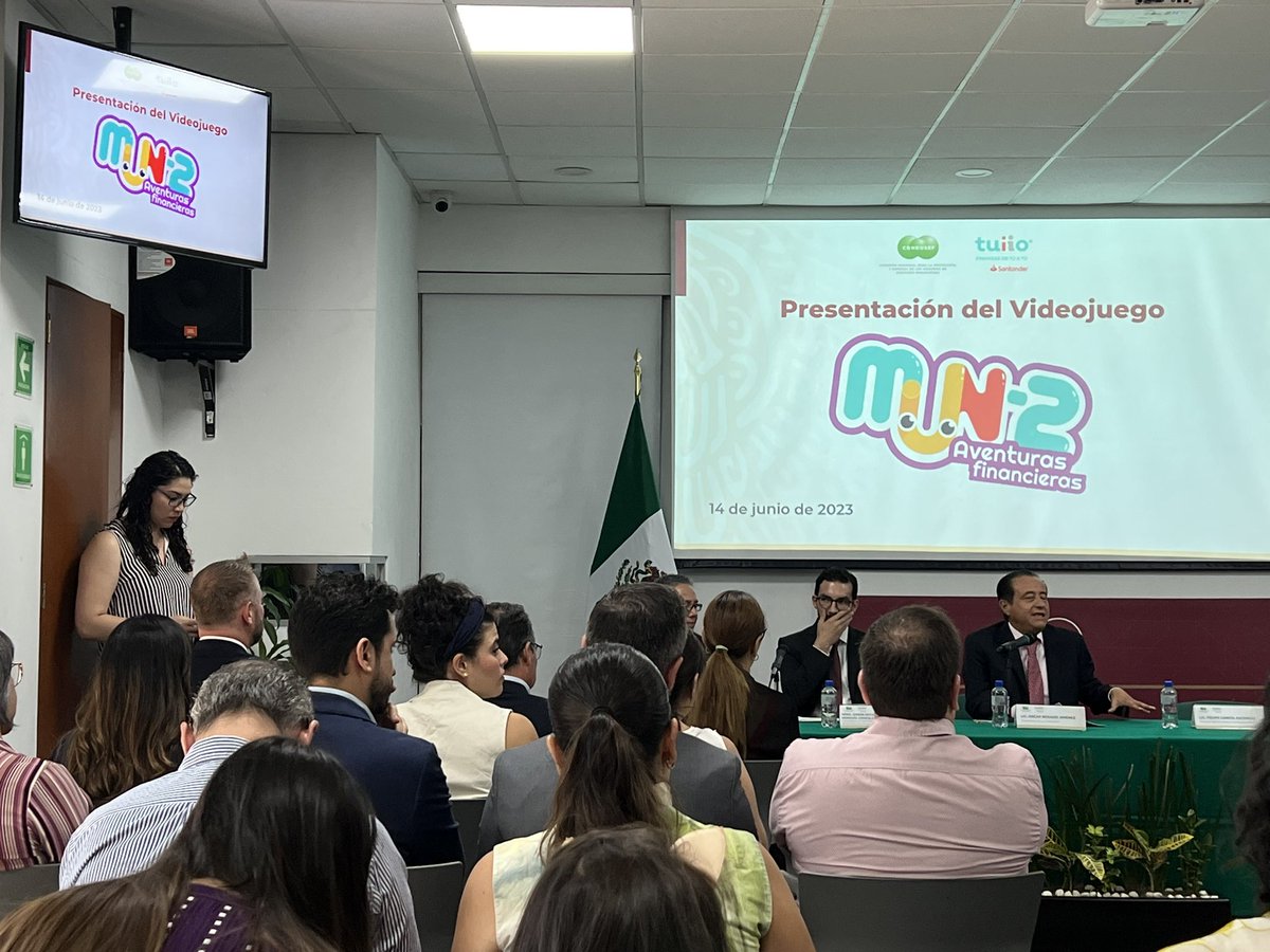 josuerodrigo's tweet photo. ‘La libertad financiera aporta libertad personal… y tomar en cuenta a los niños es fundamental’
Óscar Rosado @oscarrosado61 presidente de @CondusefMX en la presentación de #Mun2, videojuego sobre la #EducaciónFinanciera. https://t.co/ENOgu0dSvk