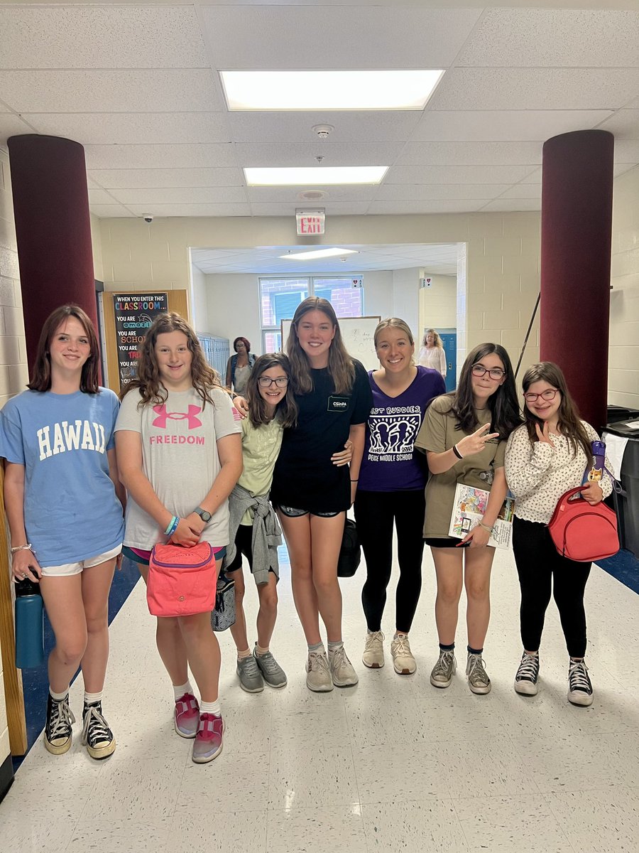 AngelRucciSLP's tweet photo. Reflecting on two years filled with laughter, growth, and friendship as we culminate our final Lunch Bunch! 🌟✨🗣️ A diverse and amazing group of girls came together, fostered inclusive conversations, and forged lasting connections. 💕📚💬 #LunchBunch #Inclusion https://t.co/85AO9lex7p