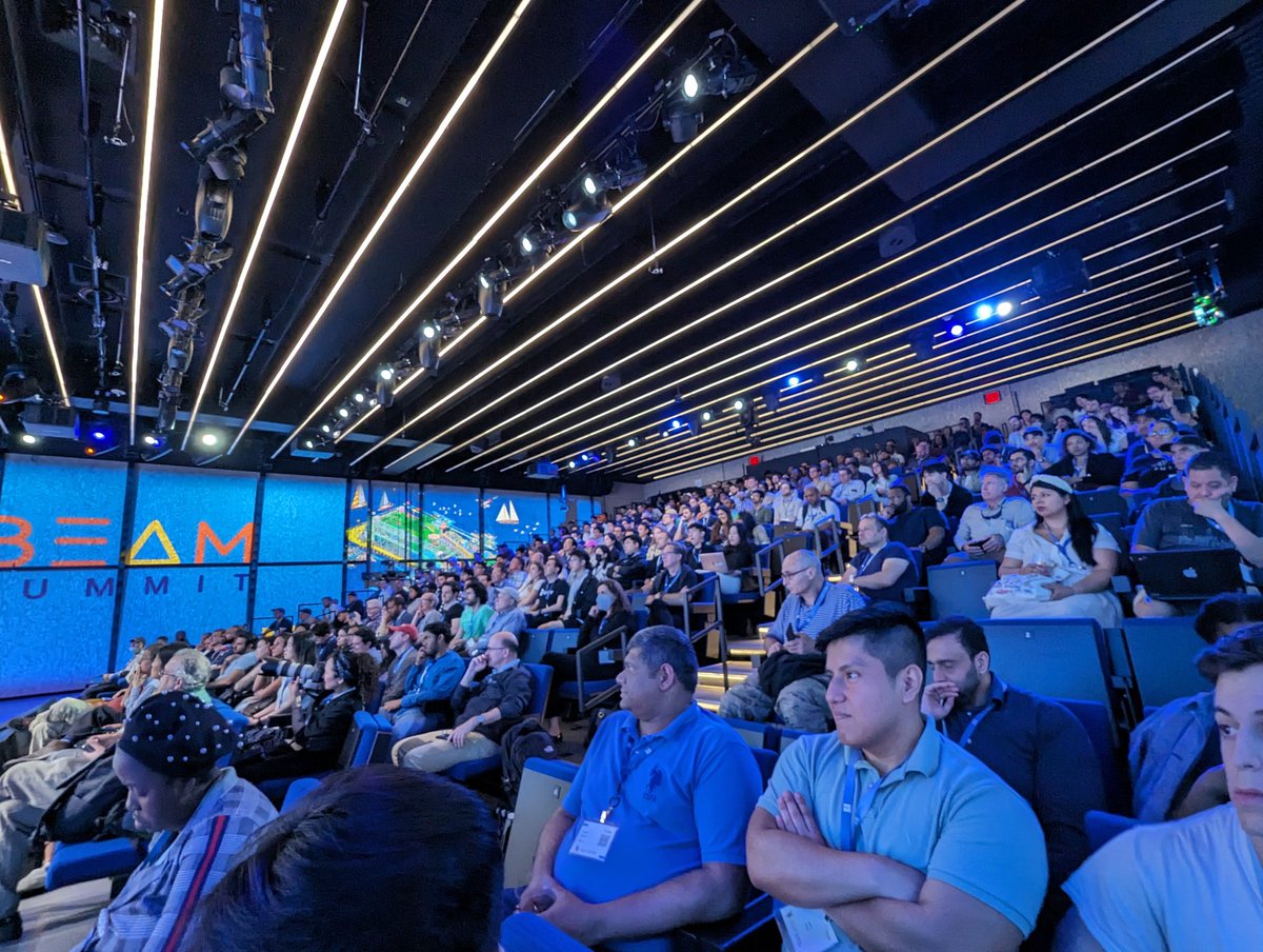 jason_mayes's tweet photo. The view from the other side of the stage at Google Developer Group (@gdg_nyc)event tonight! Big crowd turnout who seemed to enjoy my talk on #WebML - do reach out if any questions, look forward to seeing what you all make!
#GDG #NYC #IOExtended #IOExtendedNYC https://t.co/GG9I69KQk2