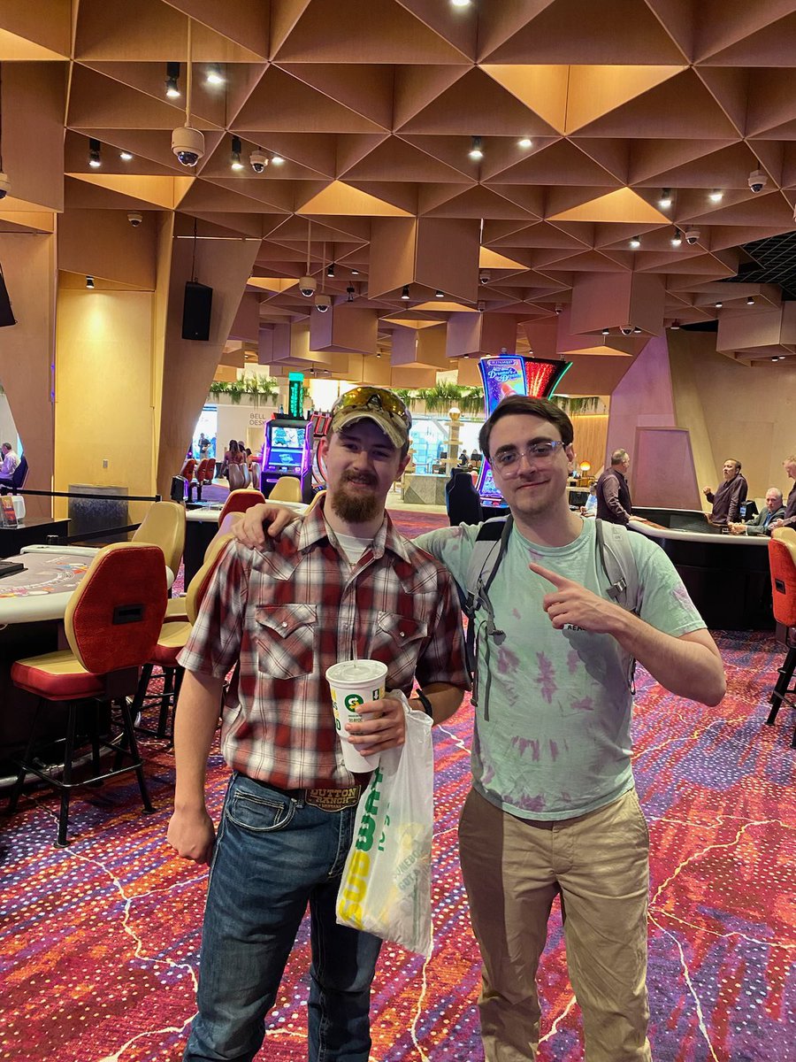 I can’t believe I met the people who make cod fun to watch <a href="/Allycxt/">cxt</a> <a href="/Clayster/">Clayster</a>