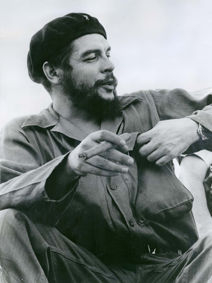 #Che Sólo hay una cosa más grande que el amor a la libertad, el odio a quien te la quita.
#CheVive
#PorLaUnidadComunista